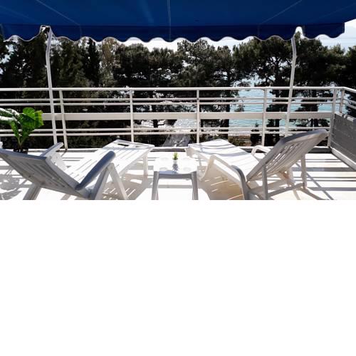 Neraidas home in Loutraki on the sea