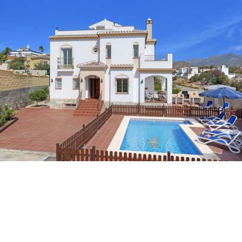Nerja Villa Sleeps 6 with Pool Air Con and WiFi