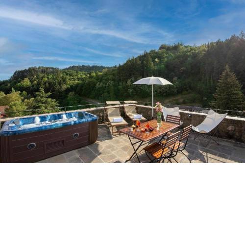 Nettes Ferienhaus in Stia mit Grill, Garten und Terrasse