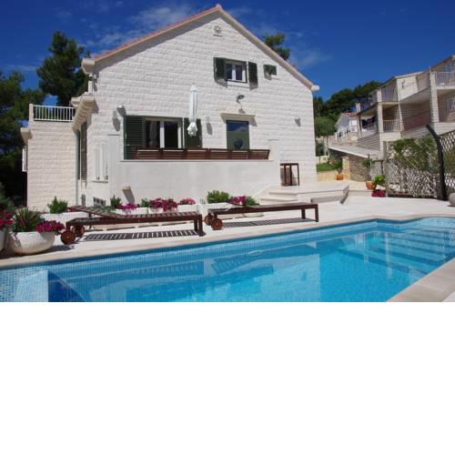 Nevista - Holiday Home
