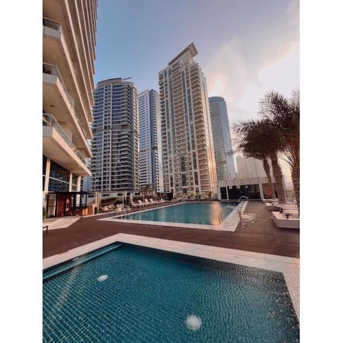 New 2 bedroom apartment in Dubai Marina with hotels beach access