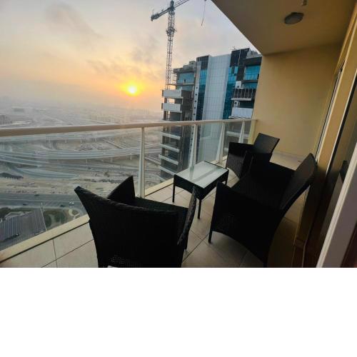 New Age Vacation Homes - 1BR in Lake View, JLT
