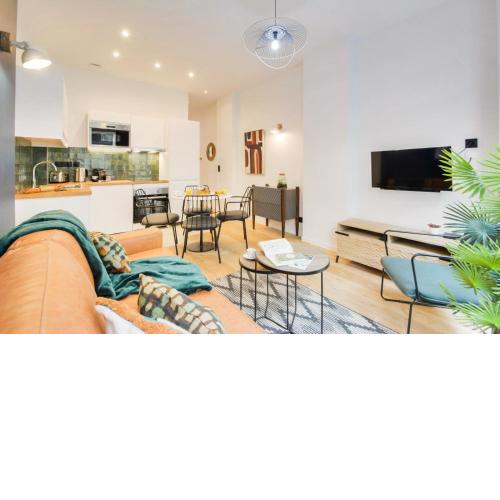 New and renovated amazing flat in heart of PARIS
