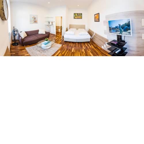 New Apartment 3 min to Metro