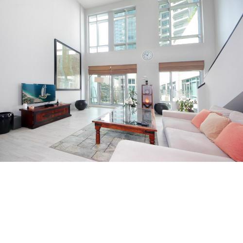 New Arabian Loft Central Downtown