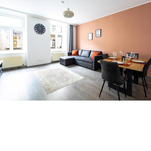 New City centre apartment with A/C, great location