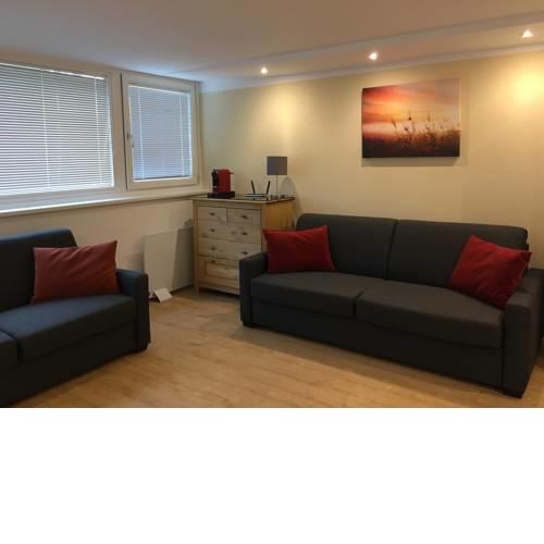 New cosy flat in the quiet area with own garden, free parking and direct public transport link to the centre
