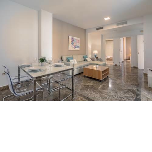New Cozy apartment with private parking