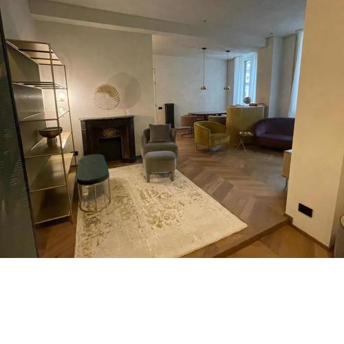 New elegant apartment in the heart of Milan