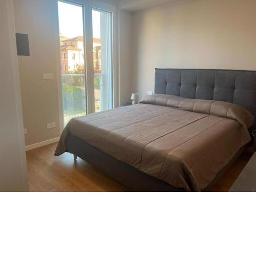 *new-equipped and strategic apt*