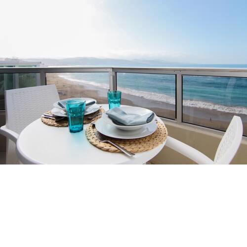 *NEW* Estudio en primera línea Las Canteras