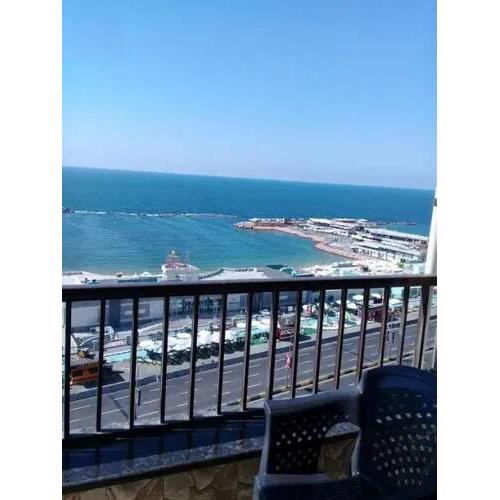New furniture apartment - Sea View - Parking - Front of Beach