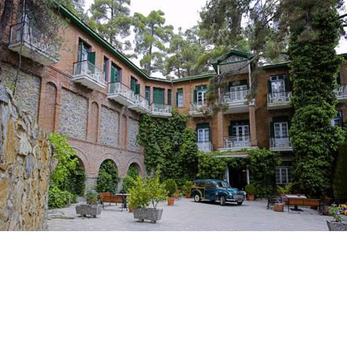 New Helvetia Hotel