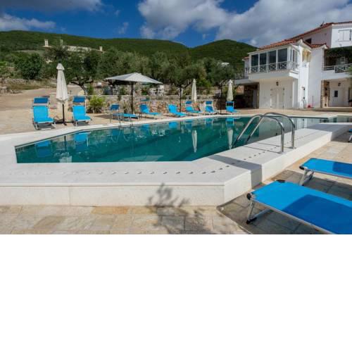 New Hope, studio with pool near the beach