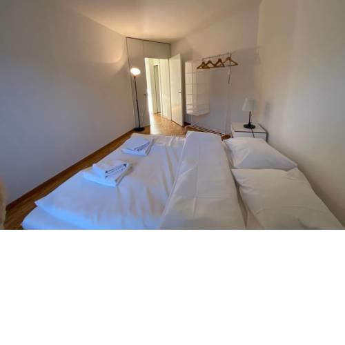NEW LISTING PRICES 9MINUTES FROM ZH MAIN STATION SPACIOUS MODERN l
