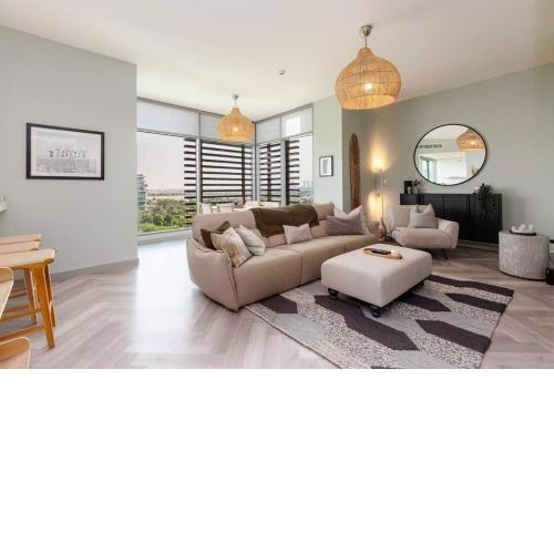 NEW! Luxurious 3 Bed with balcony in Dubai Hills