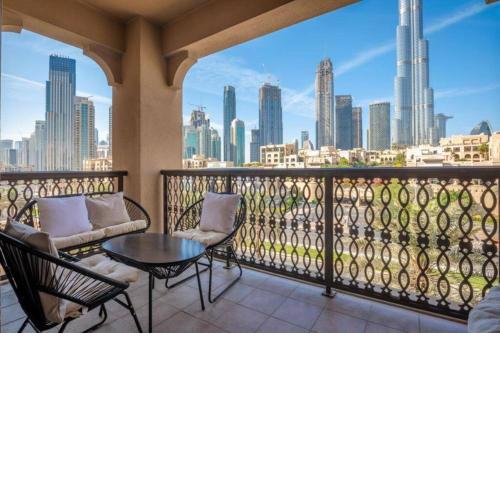 NEW! Luxurious Apartment with iconic burj View