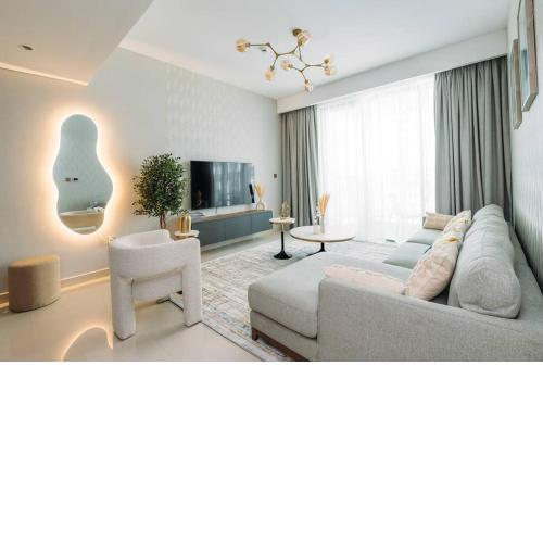 New! Luxurious stay Dubai Creek Balcony & View