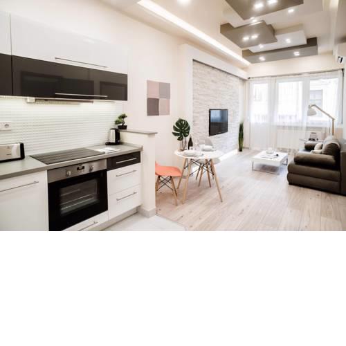 New luxury apartment in the center with A/C