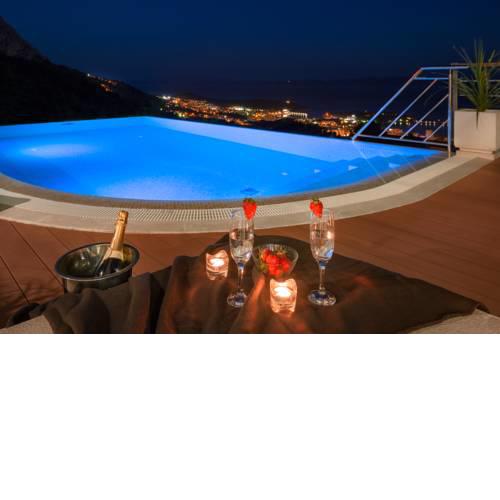 NEW Luxury Villa View,heated infinitiy pool, sea and mountain view,BBQ...