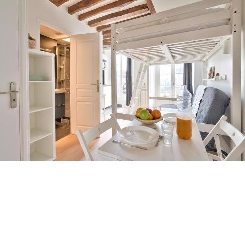 NEW Mezzanine Studio in the Heart of Paris (4F)