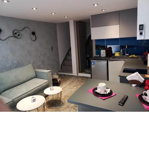 NEW RENOVATED Stylisch Studio in Corfu Town