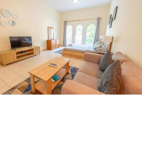New Spacious Studio flat for rent near Mall - 7 mins to metro - NMA