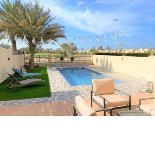 NEW! Stunning private pool and Garden Villa in RAK