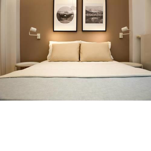 New stylish apartment under Acropolis