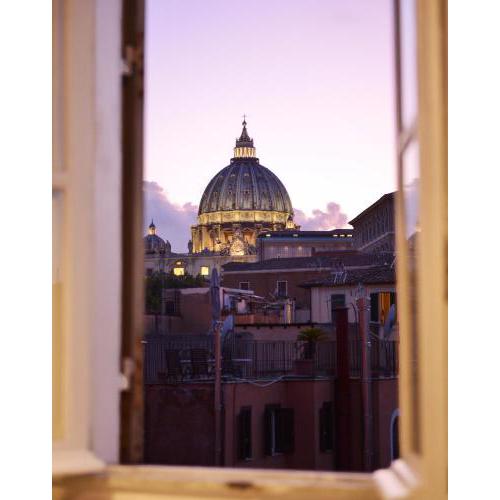 New!! Suite Facing St Peter's Dome, top location