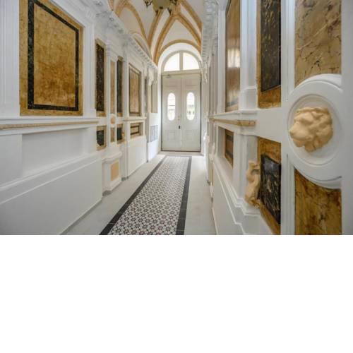 New sunny beautiful apartment 15 minutes Astronomical Clock
