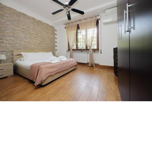 NEW! VaticanFlat Cozy with Big private court