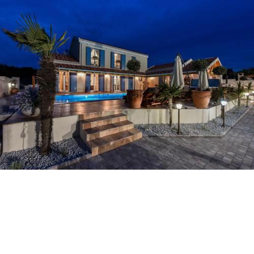 New villa Mek