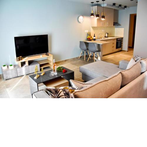 NEWLINE SUITES
