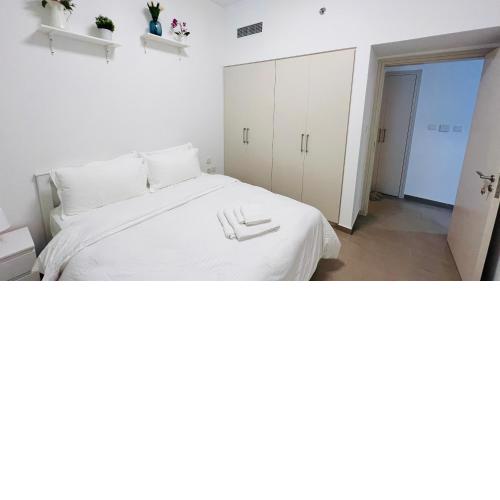 Newly Furnished cozy ONE bed room apartment - Dubai Hills