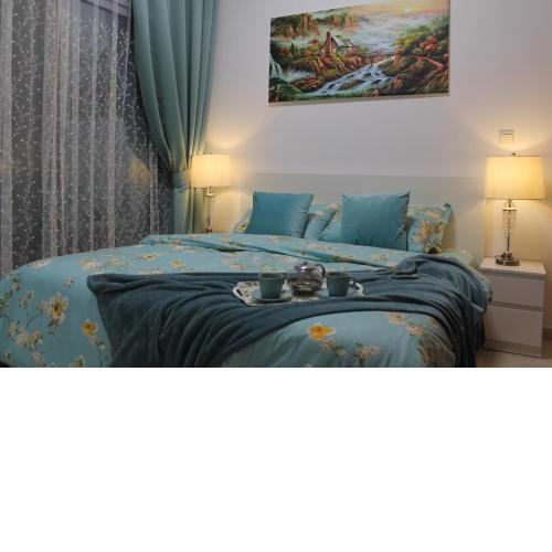 Newly furnished One Bedroom Apartment next to Metro & Beach in Marina Residence