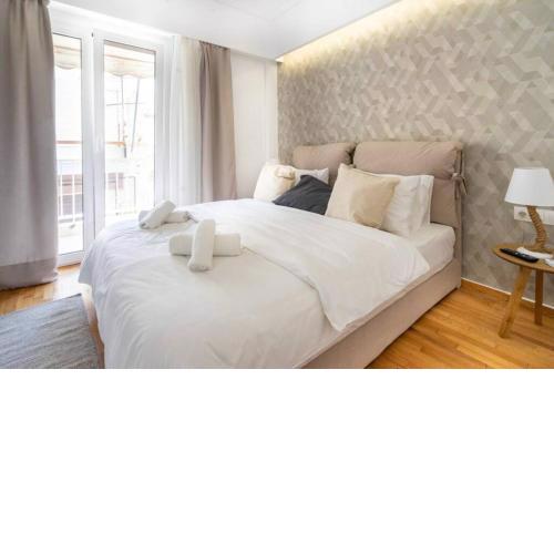 Newly Glam apt 3BR - 2.5bath !