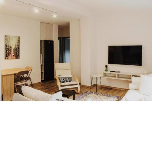 Newly renovated, 1-bedroom holiday house