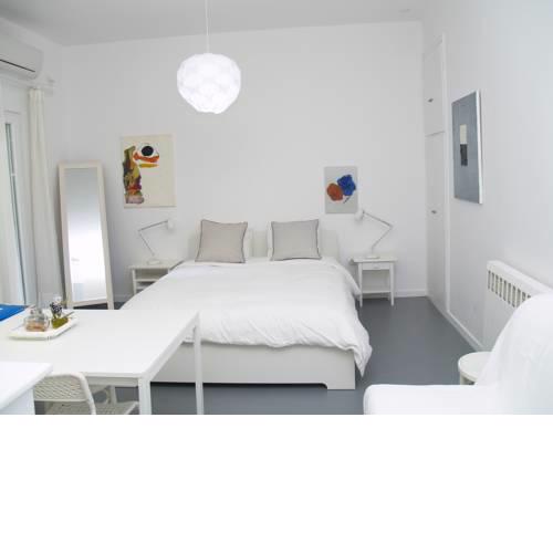 Newly Renovated Apt in Kolonaki