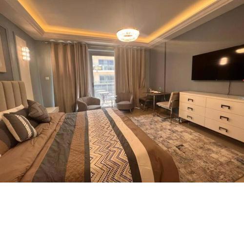 Newly renovated Luxury Studio