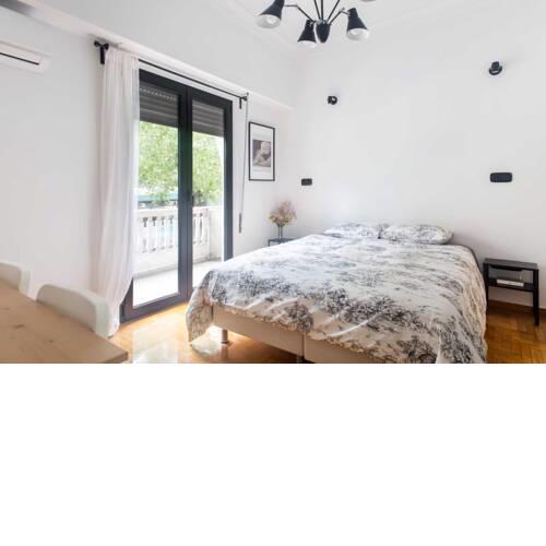 Newly renovated studio downtown Athens!
