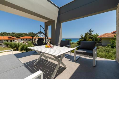 NewStory Luxury Suites Possidi