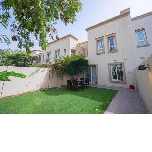 Next to Park & Lake 2 Bed plus Maid Villa at Springs