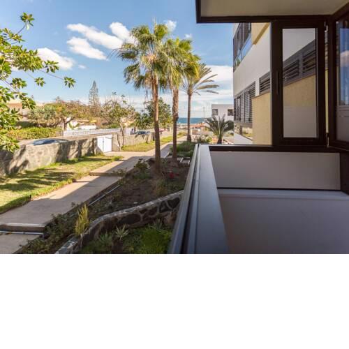Next to the beach with beautiful views