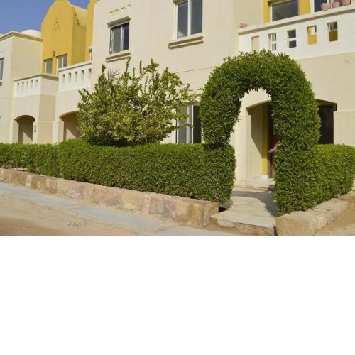 Nice 2-Bed Apartment