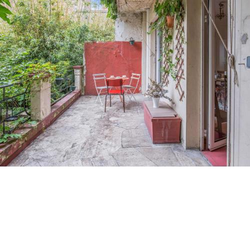 Nice and calm flat with terrace close to Buttes-Chaumont in Paris - Welkeys