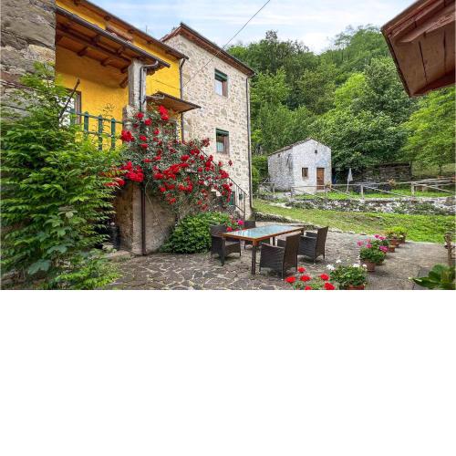 Nice apartment in Bagni di Lucca with 1 Bedrooms and WiFi