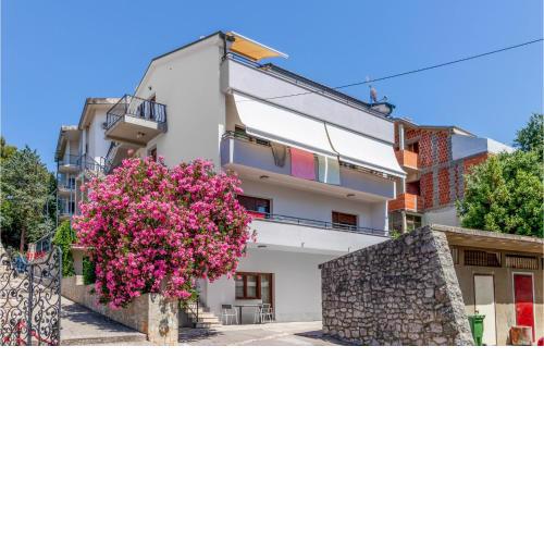 Nice apartment in Crikvenica with WiFi and 2 Bedrooms