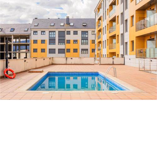 Nice apartment in Foz with WiFi, Outdoor swimming pool and 2 Bedrooms