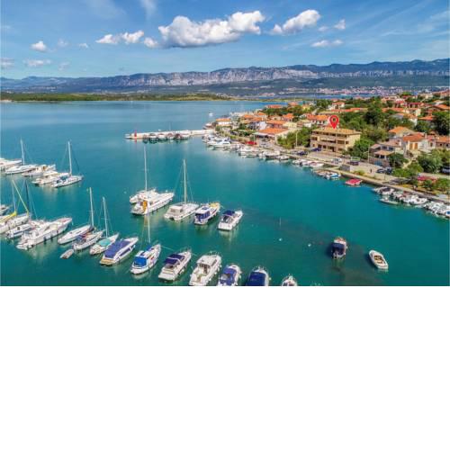 Nice apartment in Klimno w/ 2 Bedrooms
